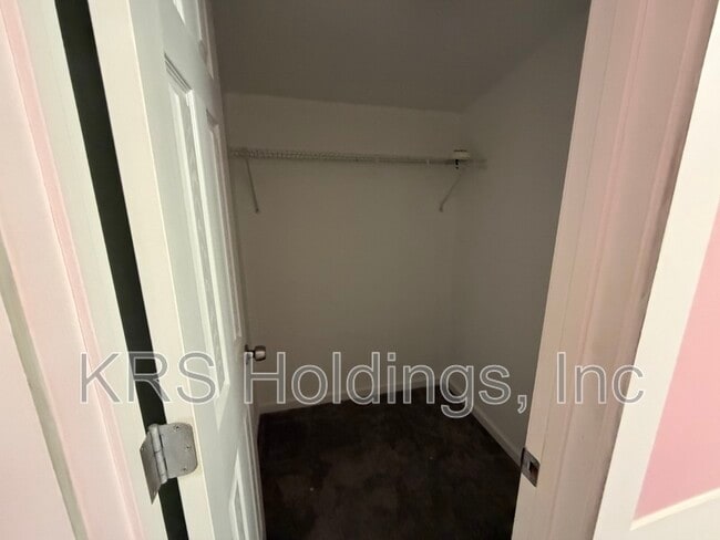 Building Photo - 131 Oregon Ave