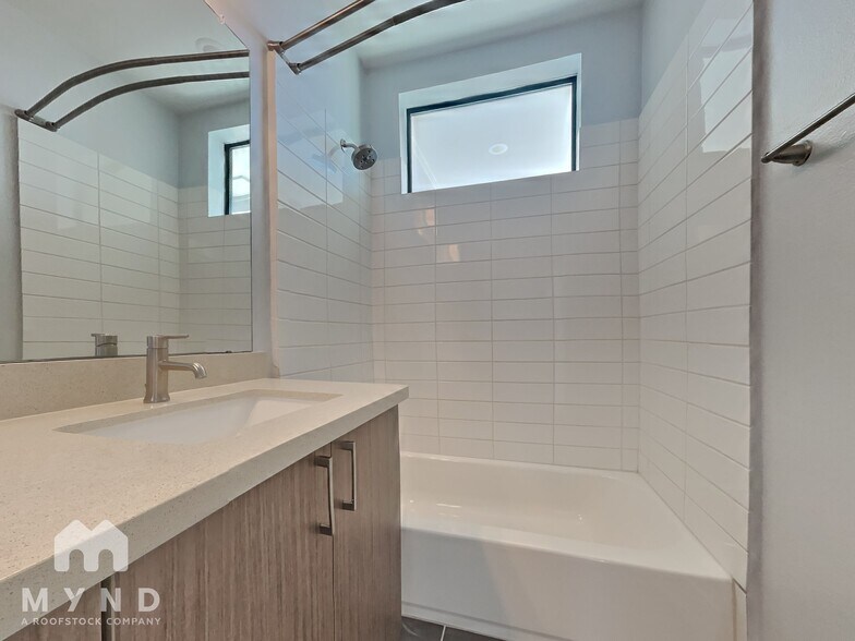 Building Photo - 2401 Crawford St