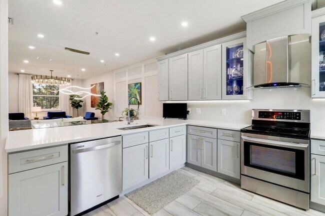 Building Photo - 1472 Corbison Point Pl