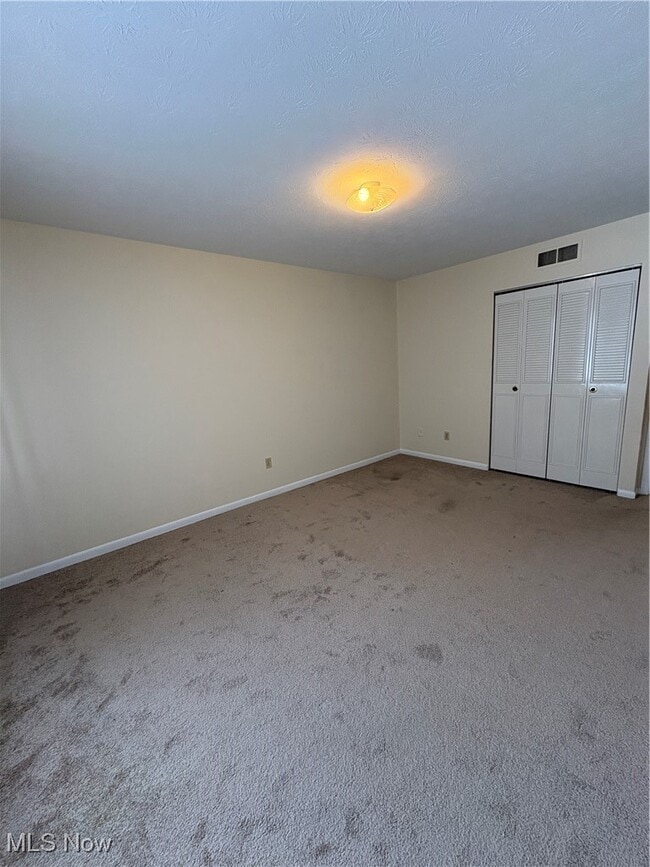 Building Photo - 2358 Echo Valley Dr