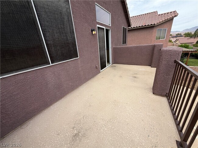 Building Photo - 6420 Casamar St