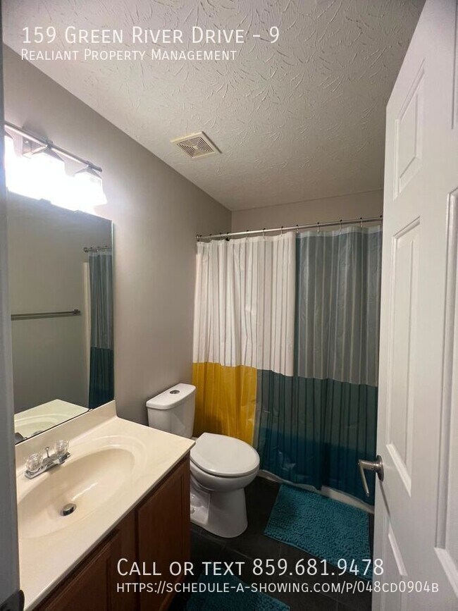Building Photo - 159 Green River Dr