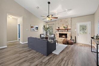 Building Photo - 1301 S Quinlan Park Rd