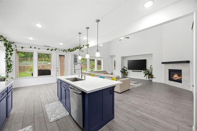 Building Photo - 10736 Smoky Oak Trail