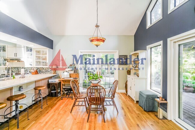 Building Photo - Tastefully Updated Home with a Beautifully...