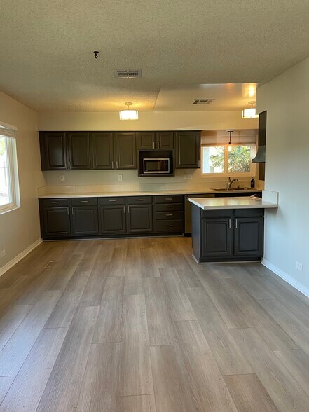 KITCHEN & DINING - 11440 Odessa Ave