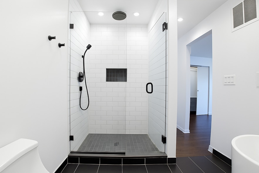 Primary shower - 2026 N Cleveland Ave