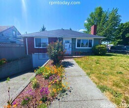 Building Photo - Stylish and Convenient 2BR/1BA Home with A...