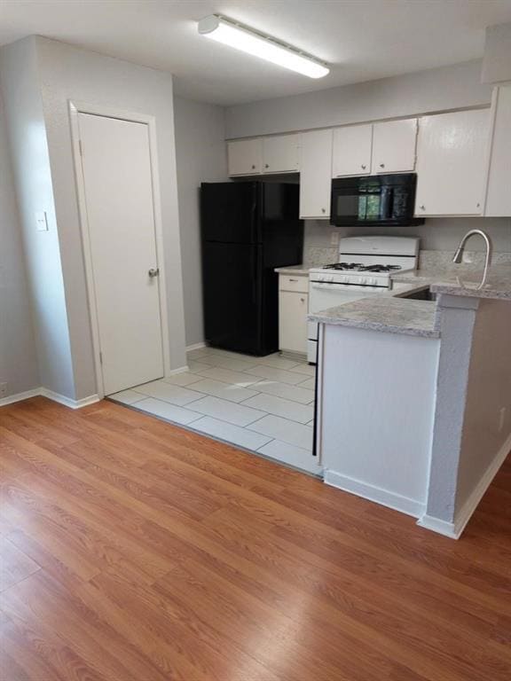Building Photo - 9703 Roxanna Dr