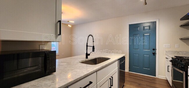 Building Photo - 95 Thirkield Ave SE