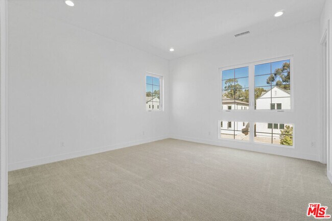 Building Photo - 20534 Edgewood Ct