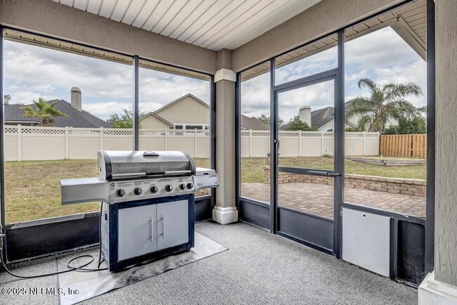 Building Photo - 624 Headwaters Ln