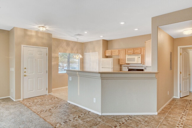 Building Photo - 6733 Lookout Lodge Ln