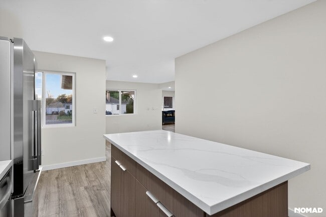 Building Photo - 126 K St NE