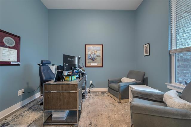 Building Photo - 610 Lavender Dr