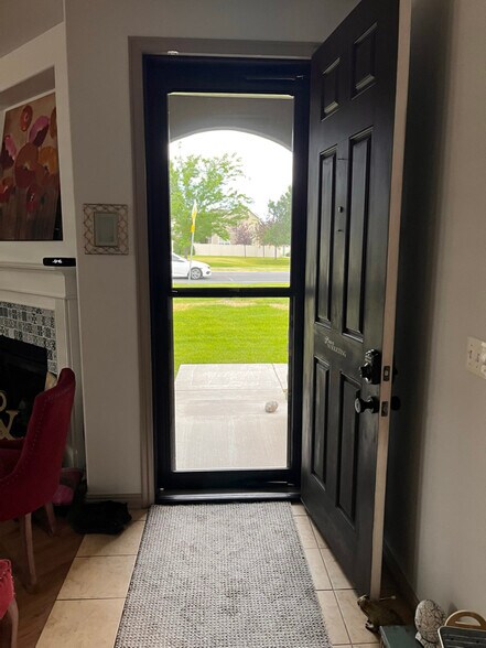 Building Photo - 1110 Sutton Dr