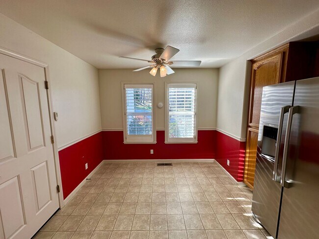 Building Photo - 2 Bedroom 2 bathroom House in Morgan Ranch