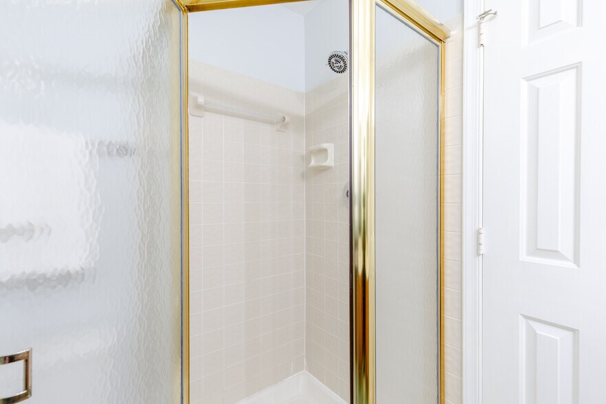 Building Photo - 2241 Lovedale Ln