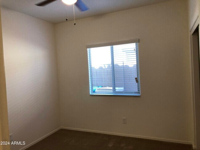 Building Photo - 21354 W Monte Vista Rd
