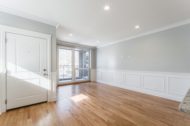 Building Photo - 4017 N Monticello Ave