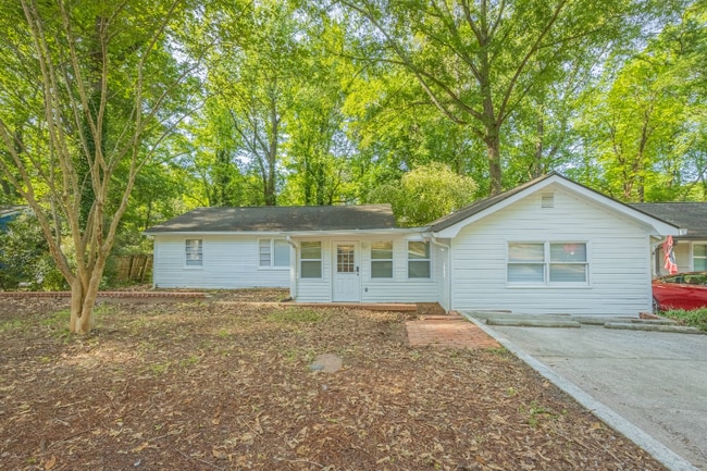 Building Photo - 230 Habersham Dr