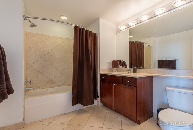 Building Photo - 200 N Jefferson St