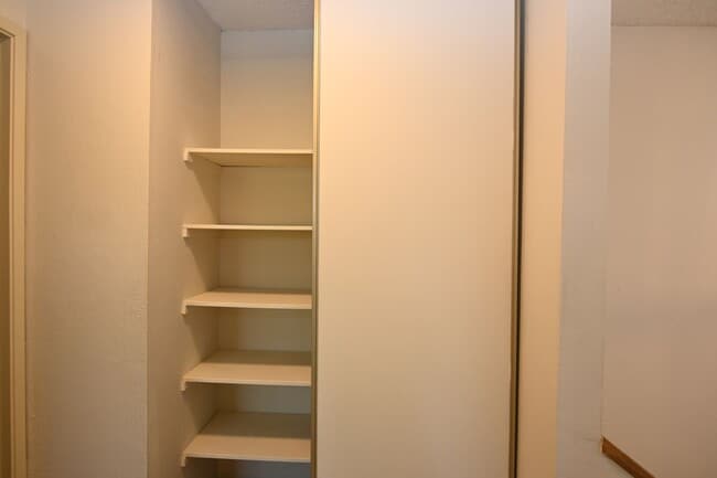 Building Photo - 1355 Sage Hen Way