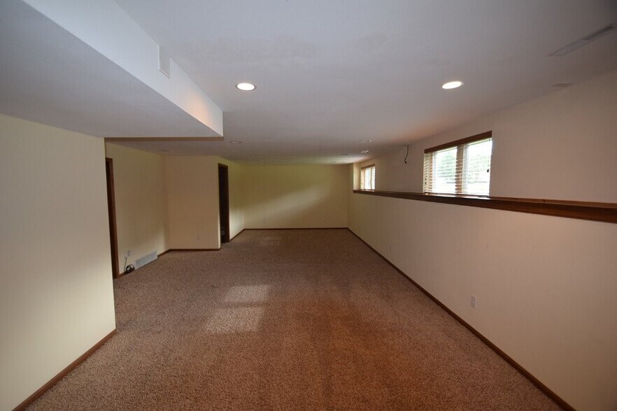 Building Photo - 8845 Red Beryl Dr