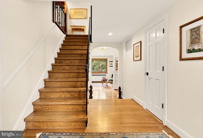 Building Photo - 3111 Chain Bridge Rd NW