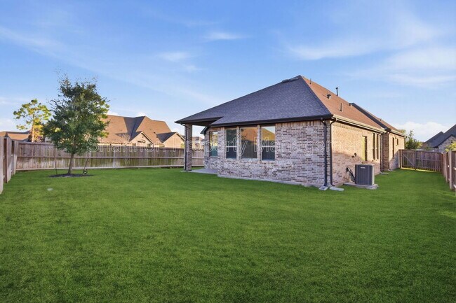 Building Photo - 9515 Willard Dr