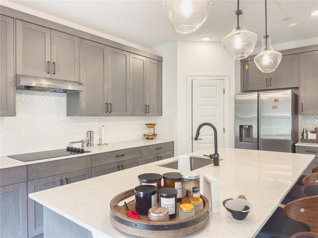Building Photo - 2725 Woodall Dr