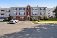 Building Photo - 513 Constellation Square SE