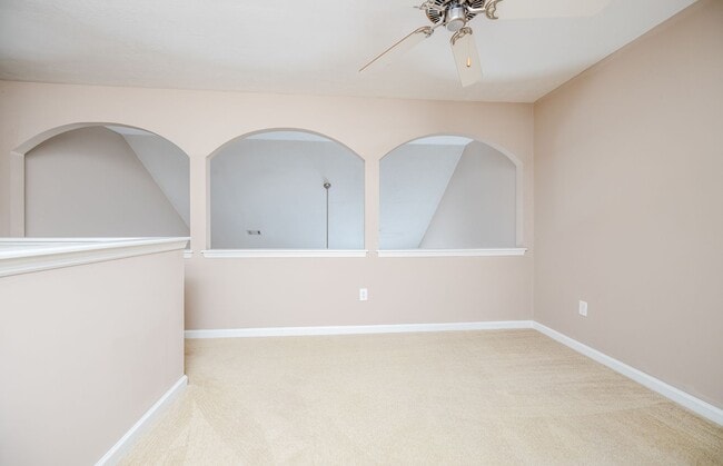 Building Photo - 435 Snead Way