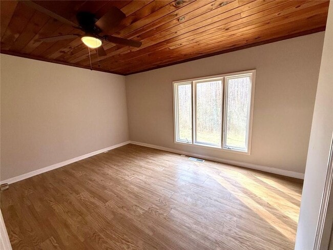 Building Photo - 54 Hebron Church Rd