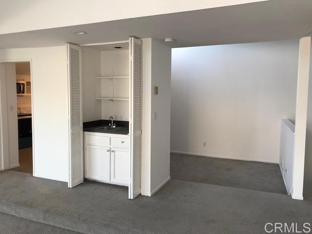 Building Photo - 527 S Sierra Ave