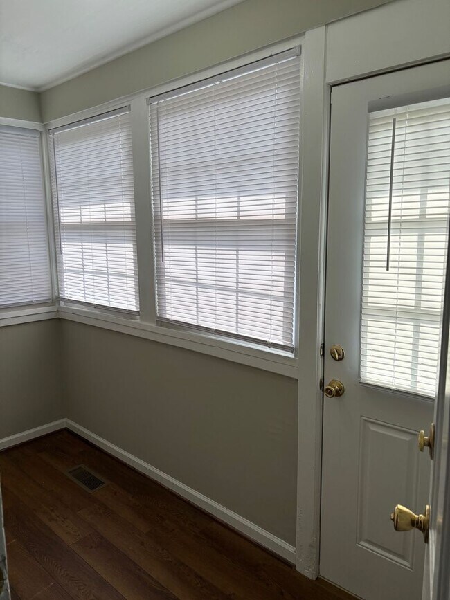 Building Photo - 3 BED, 2 BATH HOME LOCATED IN RAMSEUR