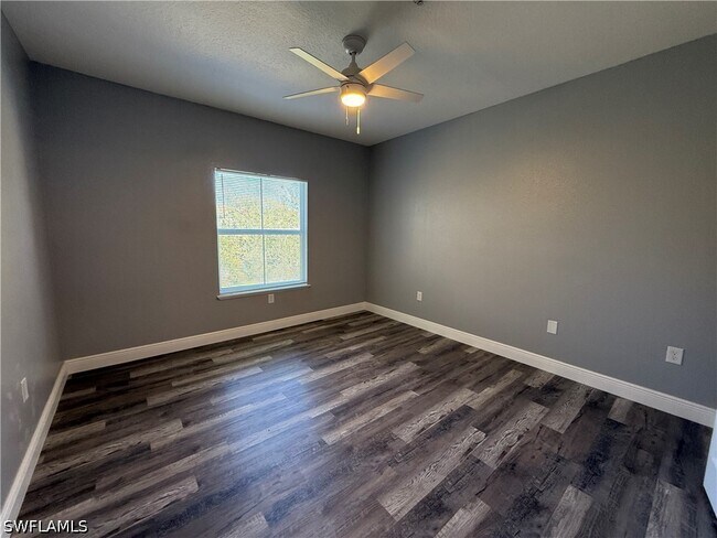 Building Photo - 11571 Villa Grand