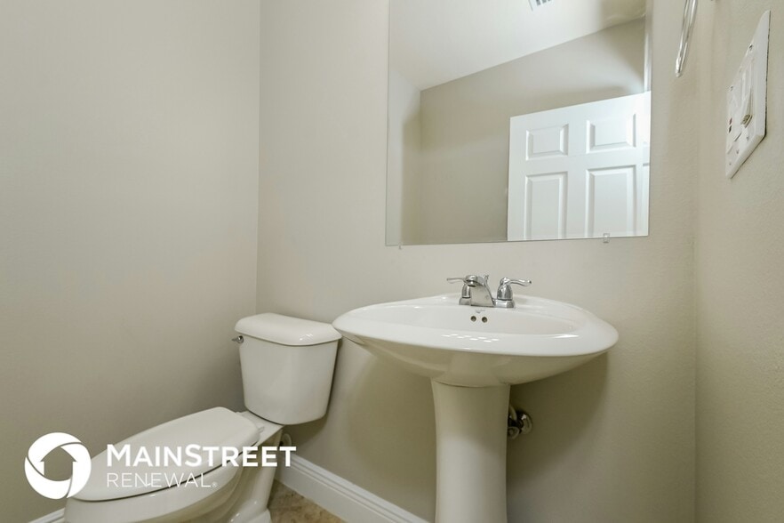 Building Photo - 10255 Newminster Loop