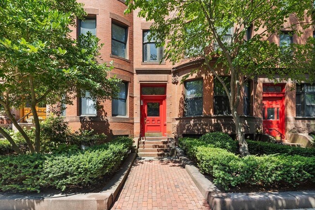 Primary Photo - 403 Marlborough St