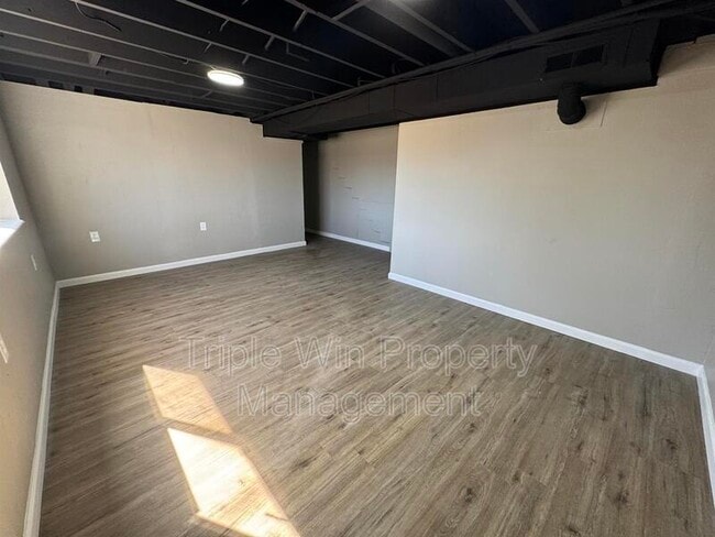 Building Photo - 5122 Ville Maria Ln