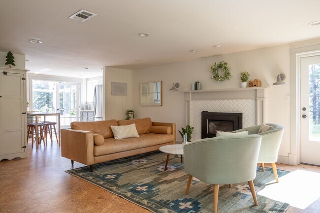 Building Photo - Fully Furnished Mount Veeder Sanctuary Home