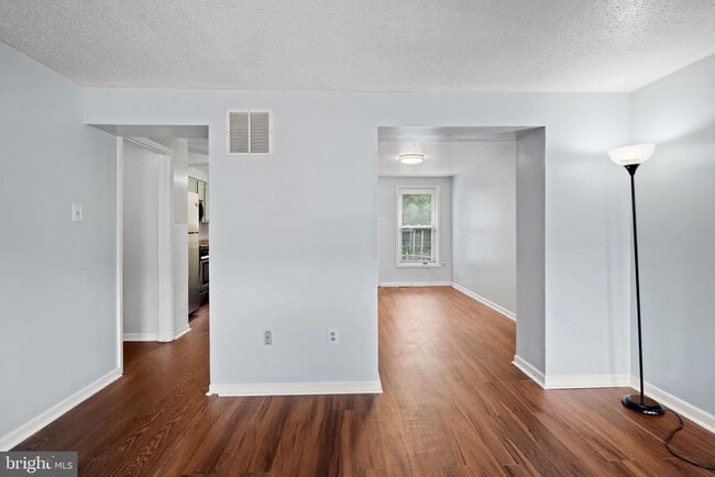 Building Photo - 1326 N Stockton St