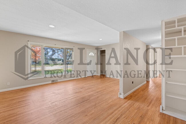 Building Photo - 1925 S Elizabeth St