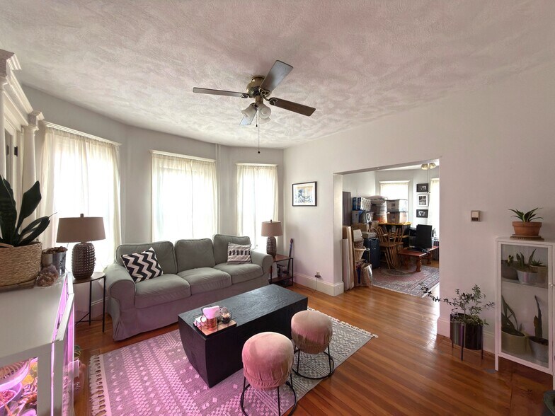 Building Photo - 9 Amaranth Ave