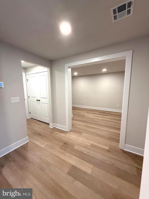 Building Photo - 4125 Ridgeview Ave