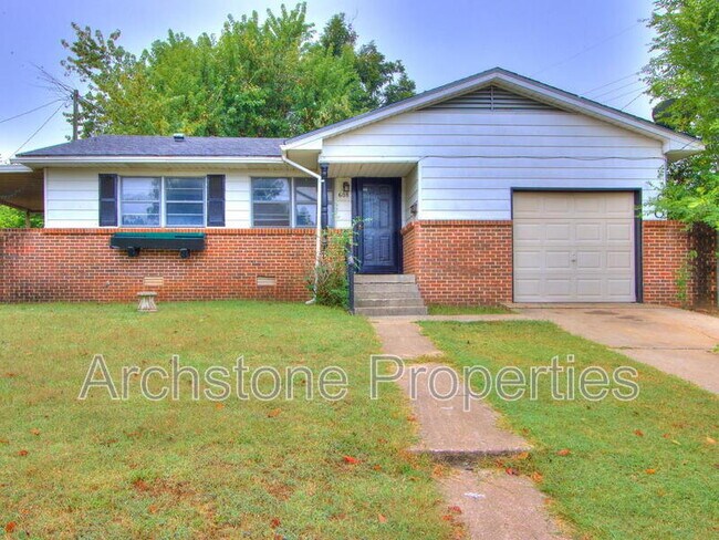 Building Photo - 608 Holoway Dr