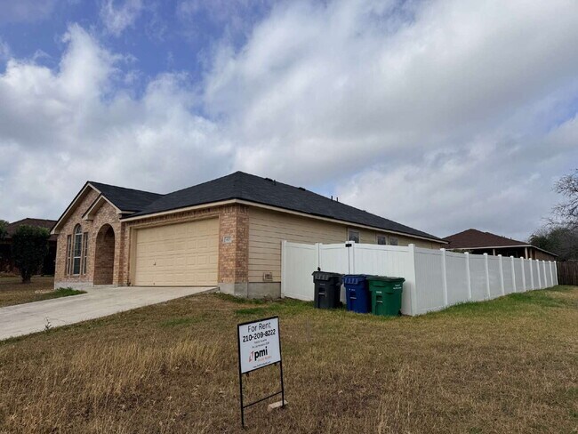 Building Photo - 603 Cypresscliff-