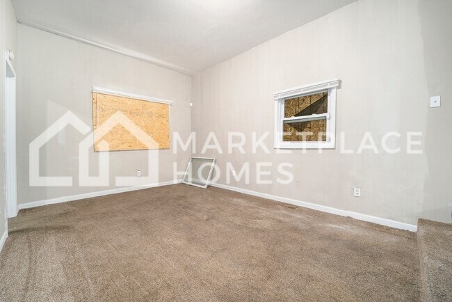 Building Photo - 9692 Outer Dr E