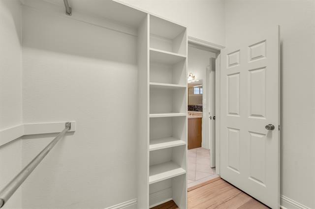 Building Photo - 2203 N Carroll Ave