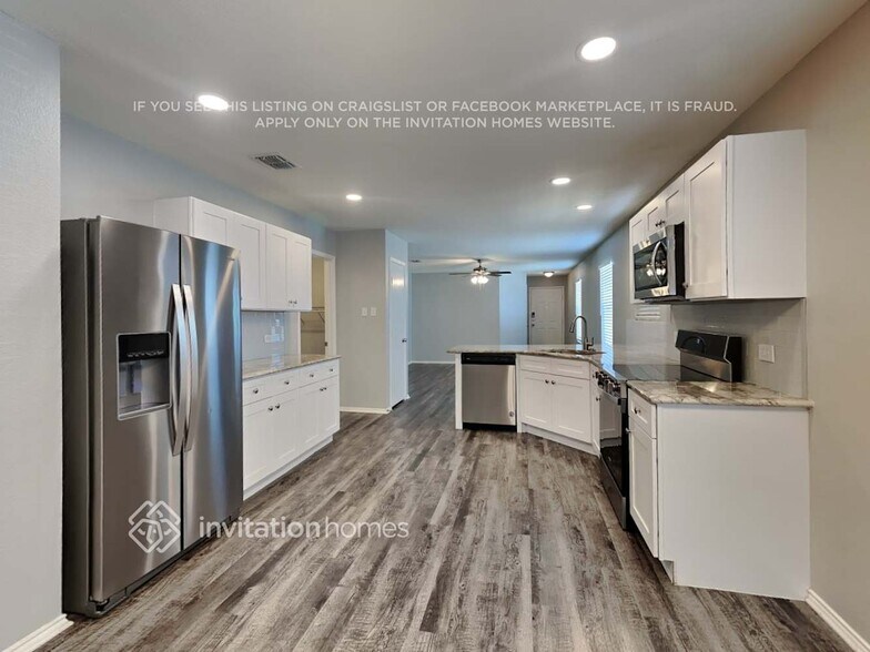 Building Photo - 4901 Waterford Dr